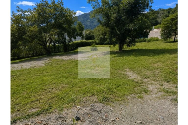 Vende lote condominio Villeta, UrbanLex área 2.096m2 $480millones