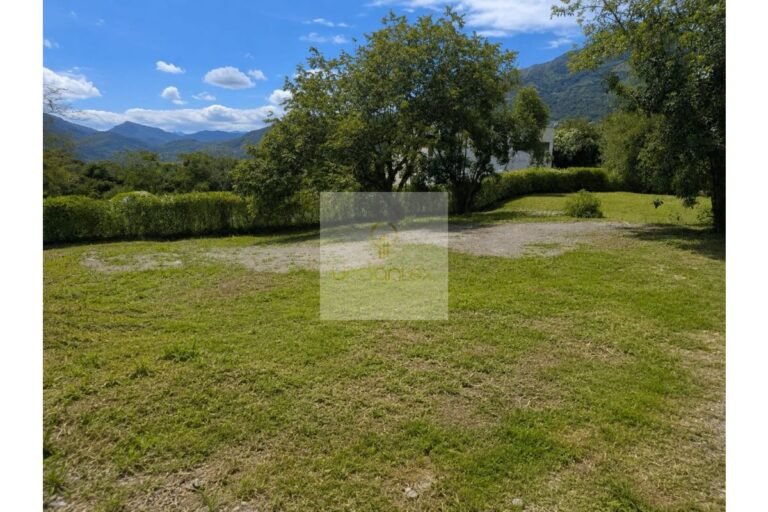 Vende lote condominio Villeta, UrbanLex área 2.096m2 $480millones