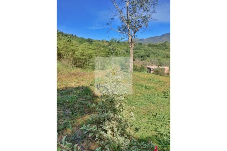 Vende lote condominio Villeta, UrbanLex área 2.600m2 $526millones