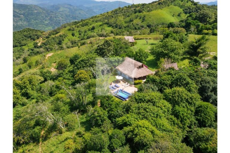 Vende Finca campestre Villeta, UrbanLex área 10.029m2 $1.400millones