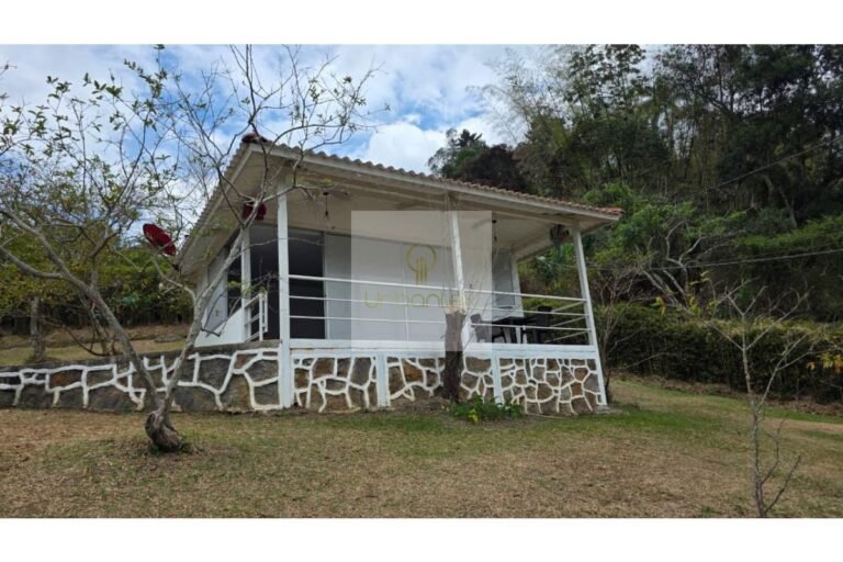 Vende Finca San Francisco, Urbanlex área 5.997 $1.800Millones