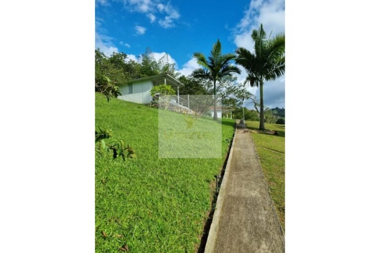 Vende Finca San Francisco, Urbanlex área 5.997 $1.800Millones