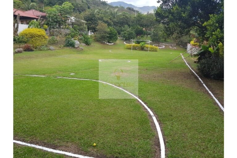 Vende Finca San Francisco, Urbanlex área 5.997 $1.800Millones