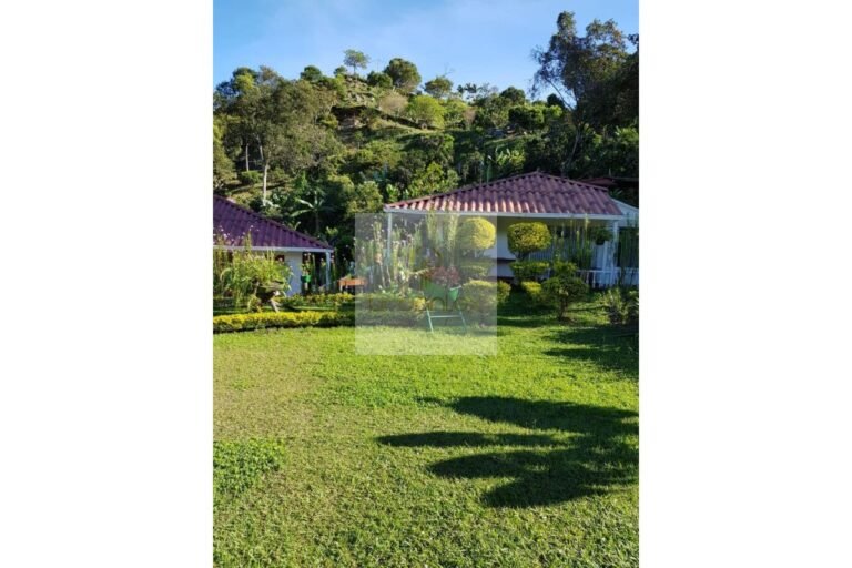 Vende Finca San Francisco, Urbanlex área 5.997 $1.800Millones
