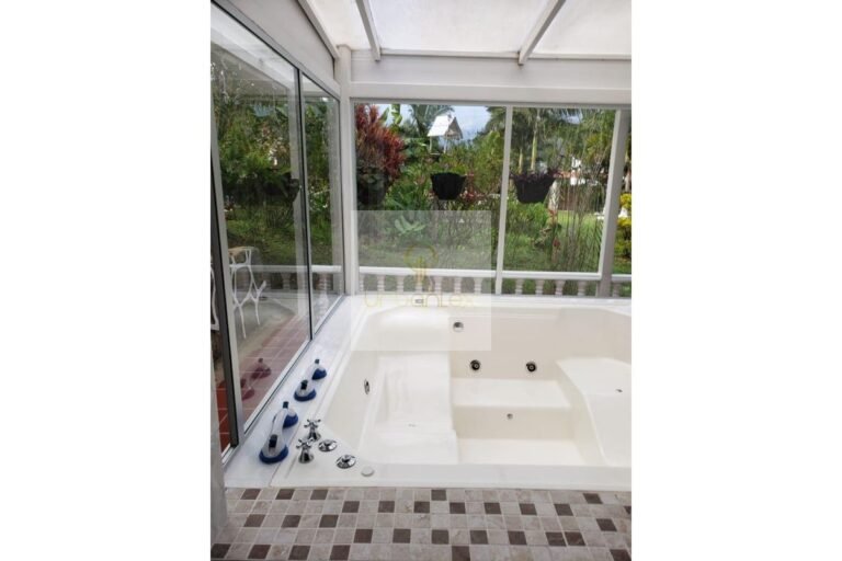 Vende Finca San Francisco, Urbanlex área 5.997 $1.800Millones