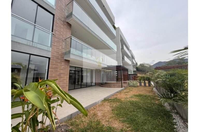 Vende Apartamento en Primavera de Payande, Urbanlex área 150M2 $1.300Millones