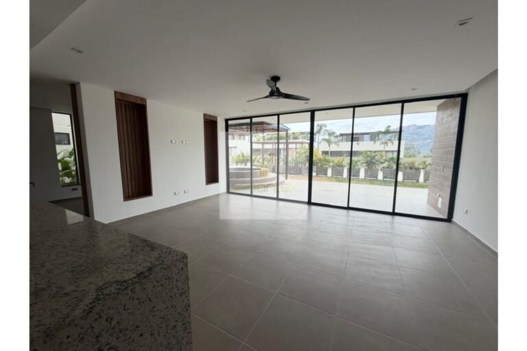 Vende Apartamento en Primavera de Payande, Urbanlex área 150M2 $1.300Millones