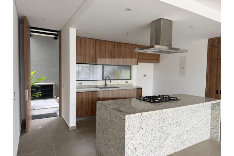 Vende Apartamento en Primavera de Payande, Urbanlex área 150M2 $1.300Millones