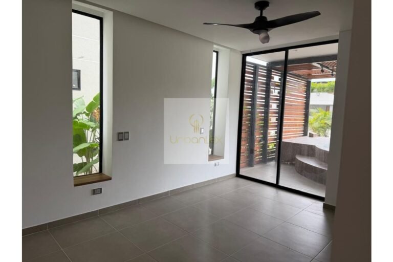 Vende Apartamento en Primavera de Payande, Urbanlex área 150M2 $1.300Millones
