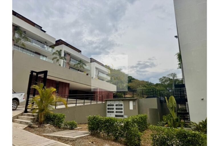 Vende Apartamento en Primavera de Payande, Urbanlex área 150M2 $1.300Millones