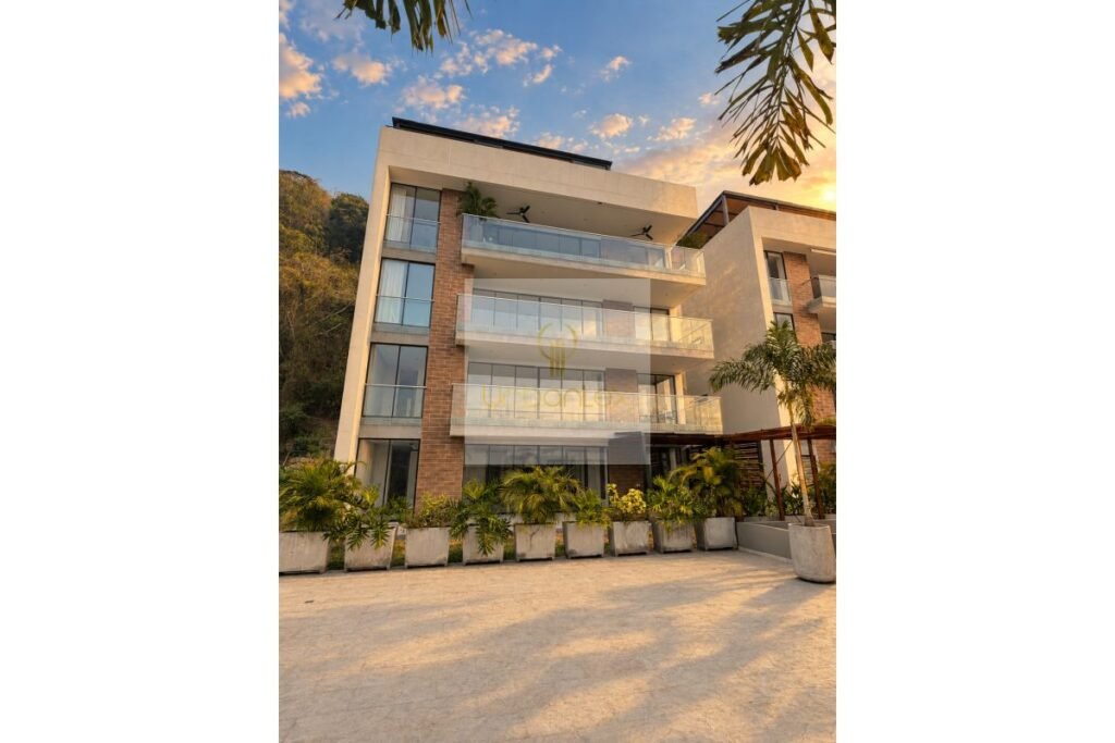 Vende Apartamento en Primaveras de Payandé, Urbanlex área 150M2 1.100Millones