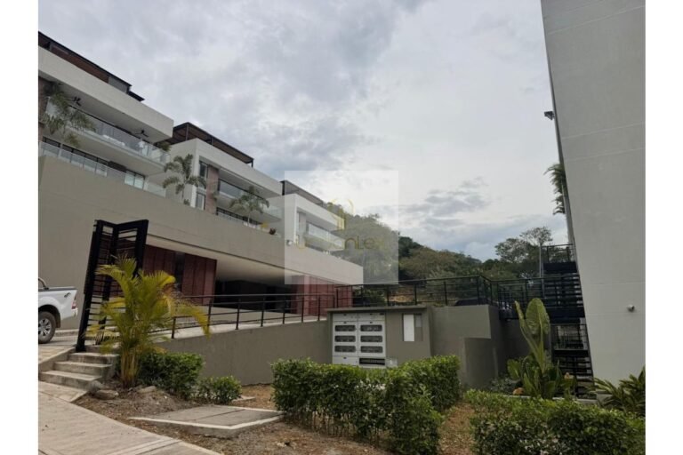 Vende Apartamento en Primaveras de Payandé, Urbanlex área 150M2 1.100Millones